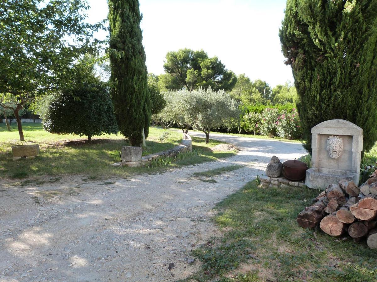 Le Mas Du Lac Saint-Rémy-de-Provence Kültér fotó